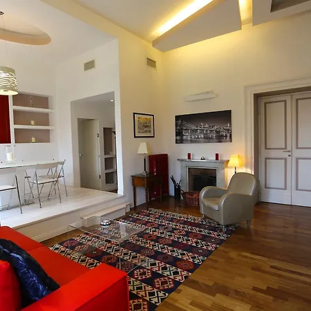 Lr Apartment *
