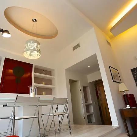 Lr Apartment Apartman *
