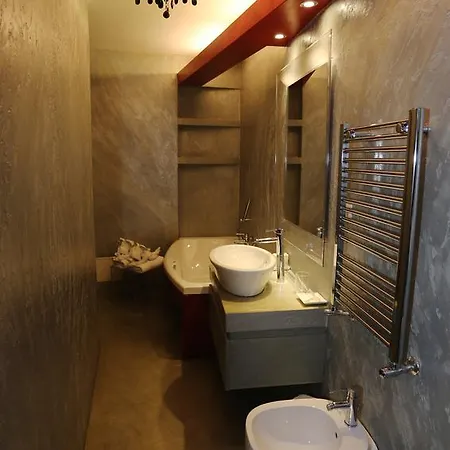 Lr Apartment